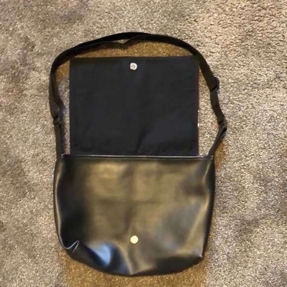 Over the shoulder bike bag - Picture 5 of 8